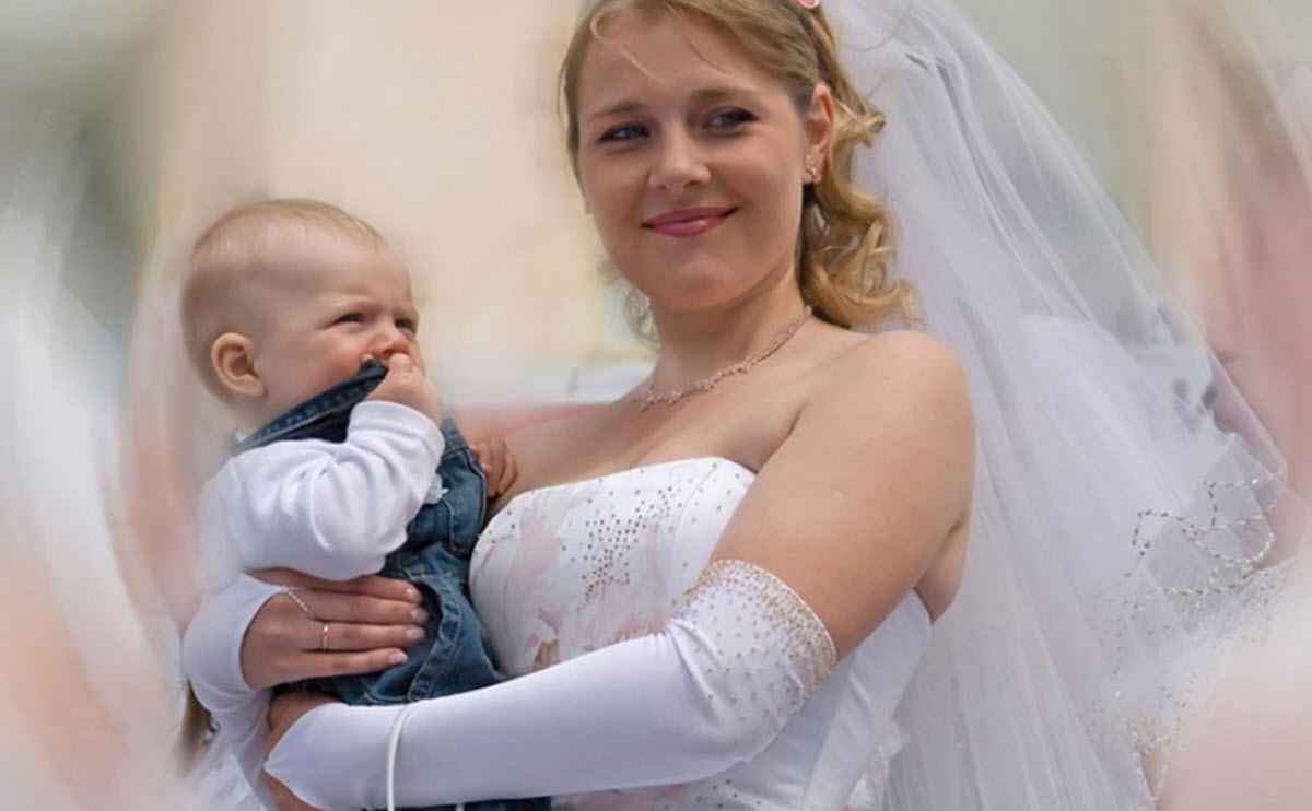 Чем младше ребенок, тем проще с ним выйти замуж?